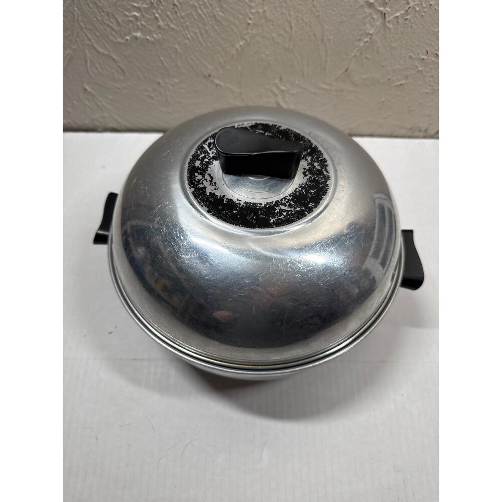 West Bend Serving Oven Bakelite Basket Insert‎ Vintage